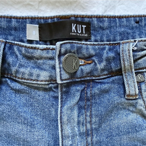 Kut from the Kloth Light Blue Frayed Hem Shorts 0 – Women’s Casual Summer - Picture 2 of 7